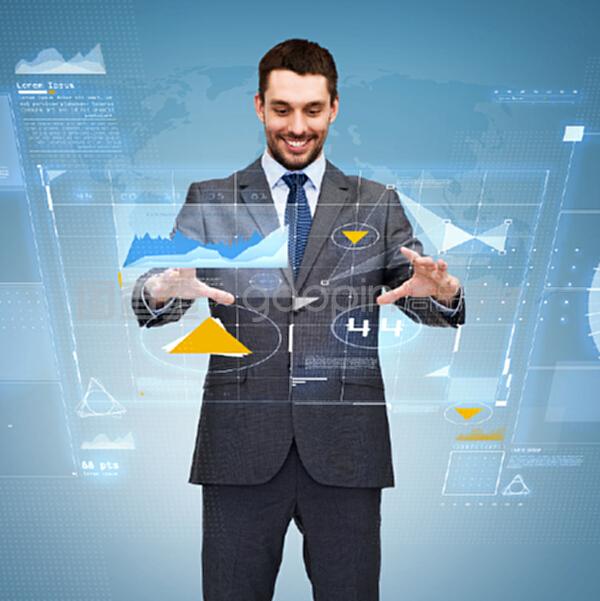 微笑的商人 虛擬屏幕如何重塑商業(yè)、技術(shù)與交流理念